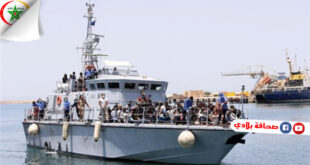 البحرية الليبية تنقذ 99 مهاجرا