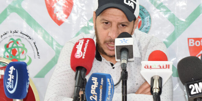 تعليقات قاسية في حق مدرب رجاء بني ملال
