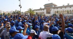 الدار البيضاء تغرق بالنفايات بسبب استمرار إضرابات عمال النظافة