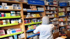الجزائر تشهد ندرة في حوالي 300 دواء من بينها أحد الأدوية التي تدخل في البروتوكول العلاجي لوباء كورونا