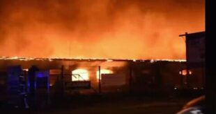 خطير...حريق مهول يلتهم ستة مركبات بولاية تيزي وزو