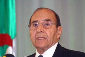 وزير الداخلية السابق نور الدين زرهوني في ذمة الله