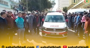 لحظة توديع الشباب طاقم صحيفة النادي الرياضي المكناسي ضحايا حادثة سير