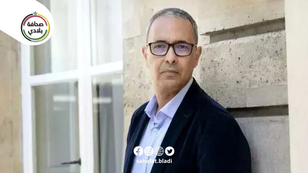 الجزائر تصدر مذكرتي توقيف دوليتين بحق الكاتب كمال داود