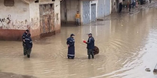 فيضانات القصر الكبير: تعليمات ملكية عاجلة تُعبّئ القوات المسلحة لإنقاذ المتضررين وتأمين الساكنة