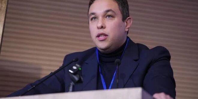صلاح الدين عبقري الوزير المنتدب المكلف بالشباب أصغر وزير في حكومة فاطمة الزهراء المنصوري