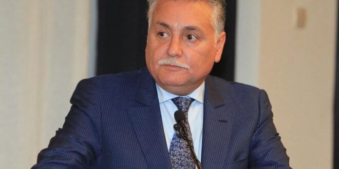 نبيل بنعبد الله وزير التربية الوطنية والتعليم الأولي والتكوين المهني والتأهيل خلال مراسم تسليم السلط بالرباط
